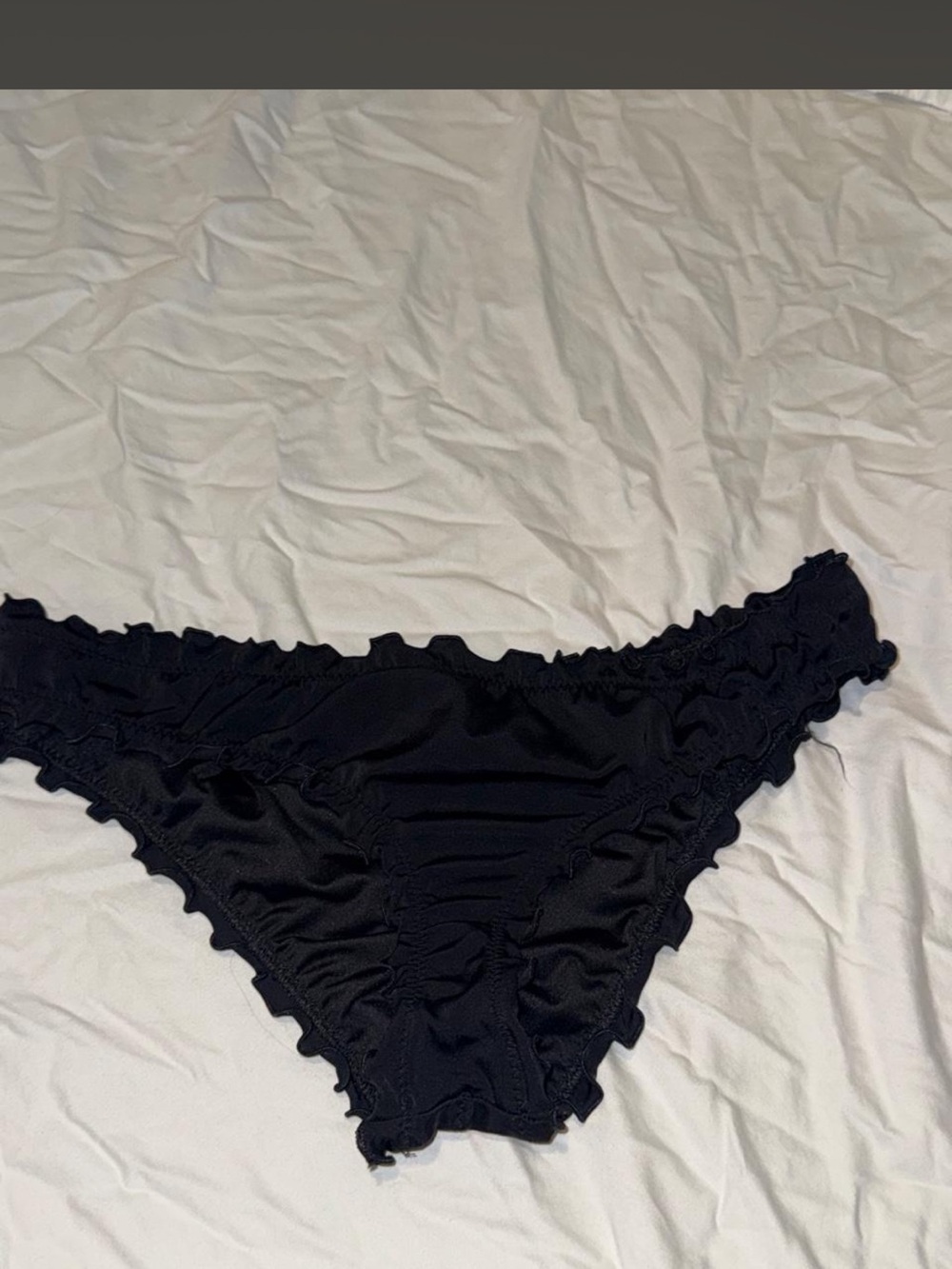Shade & Shore Black Ruffled Bikini Bottoms